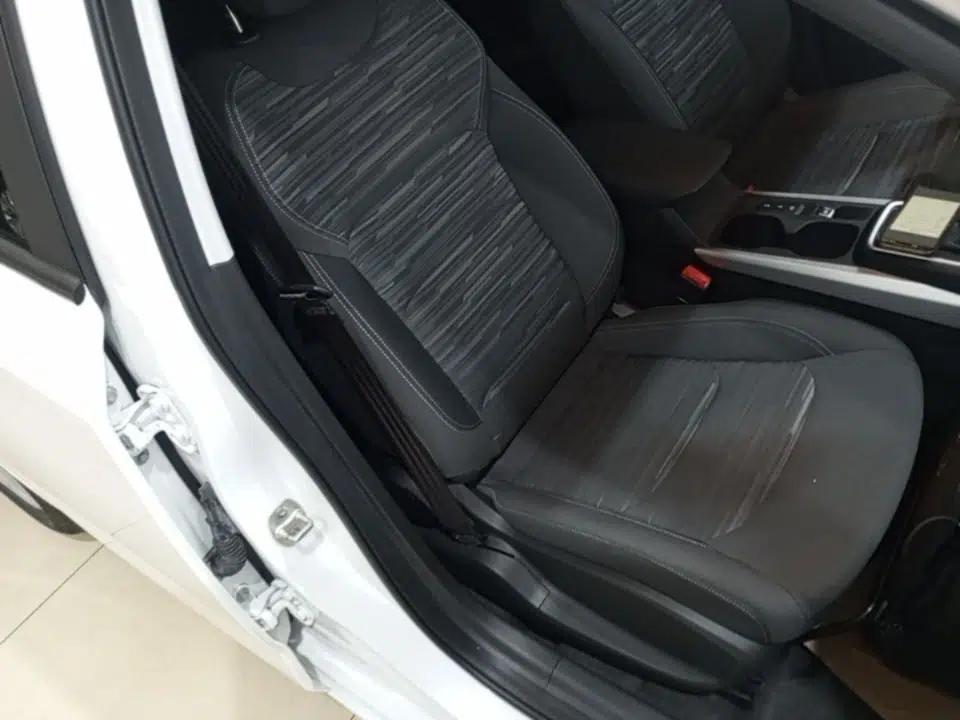 Chevrolet Monza 2023 1.5L Dual-Clutch Enjoyment Edition — миниатюра 23