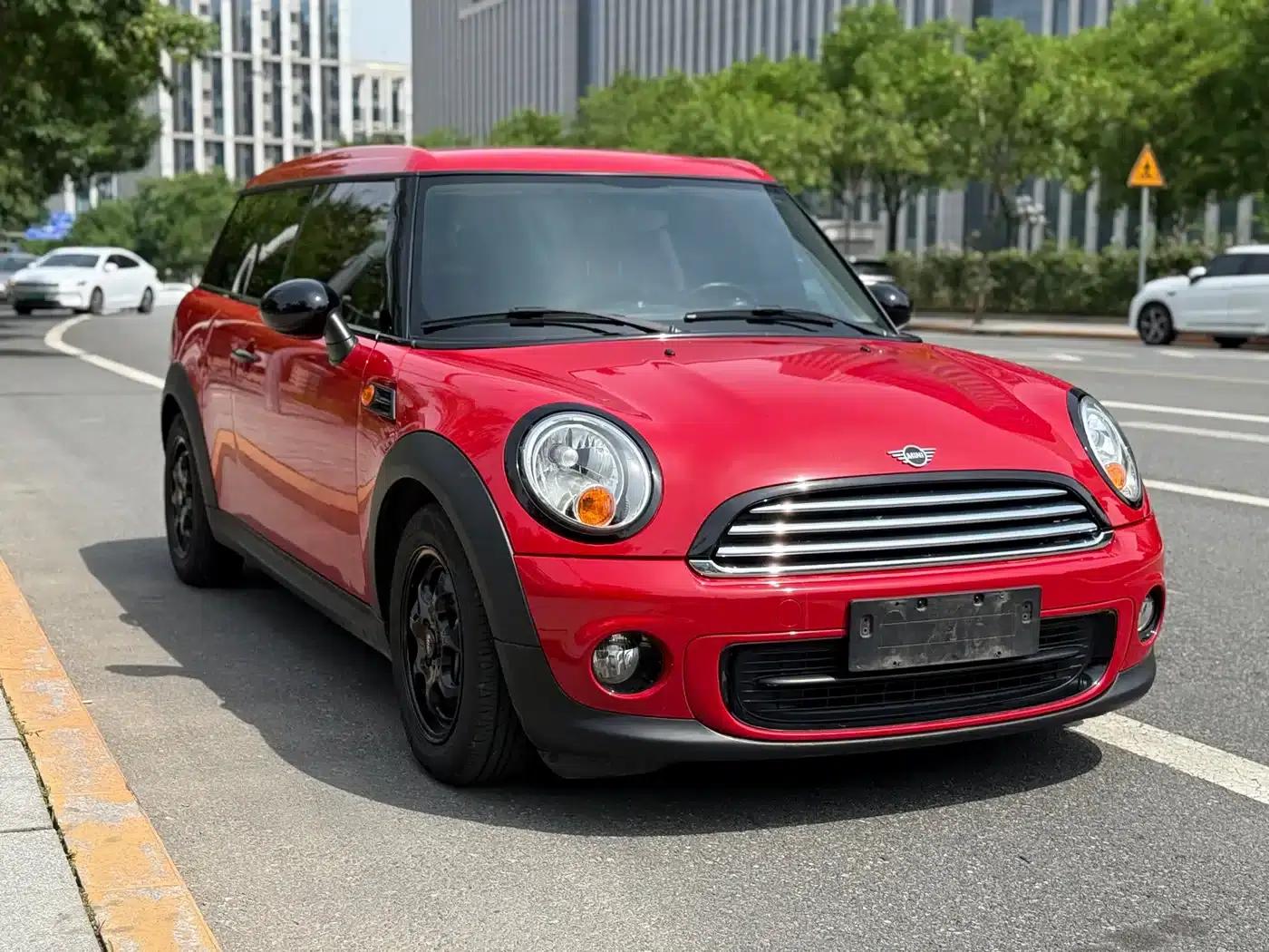 MINI CLUBMAN 2011 1.6L ONE — миниатюра 3