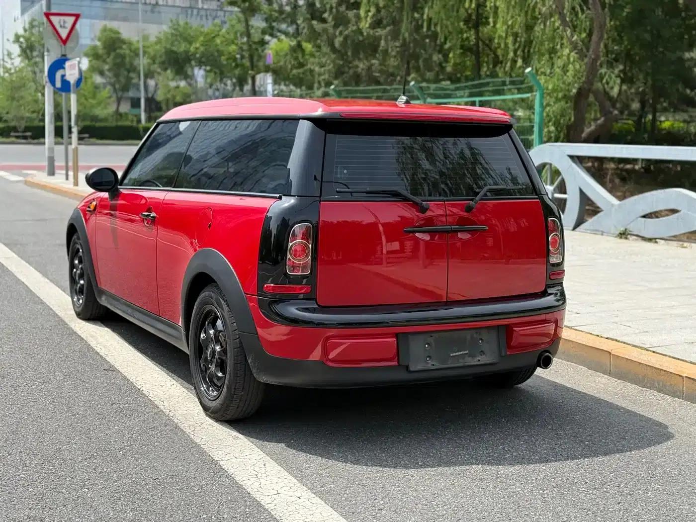 MINI CLUBMAN 2011 1.6L ONE — миниатюра 6
