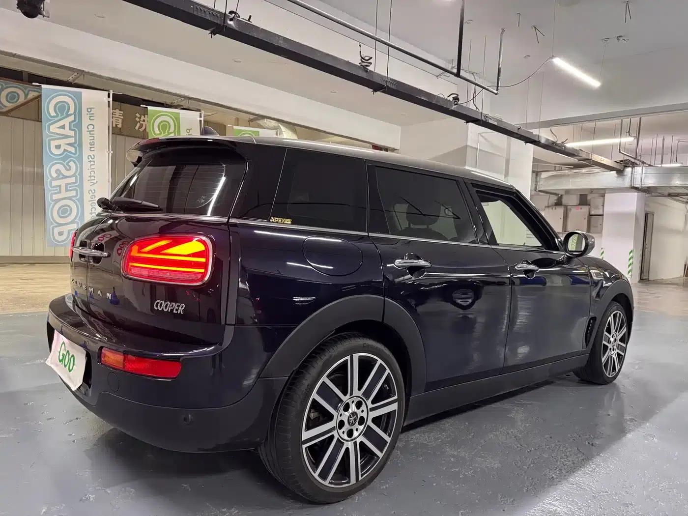 2022 MINI CLUBMAN 1.5T COOPER Connoisseur — миниатюра 4