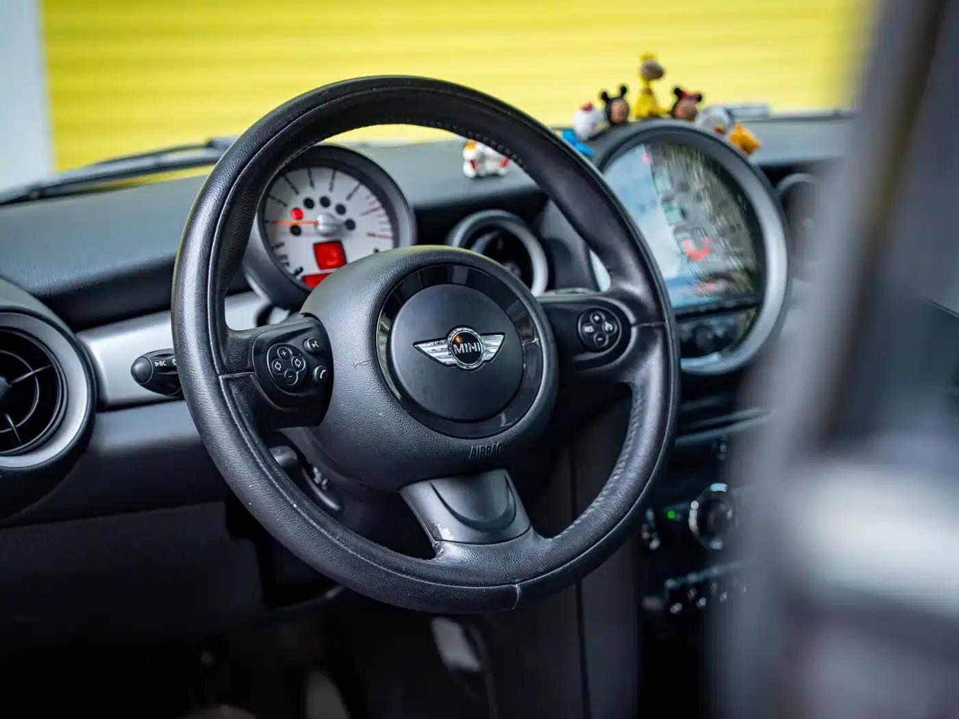 2011 MINI CLUBMAN 1.6L COOPER Fun — миниатюра 15