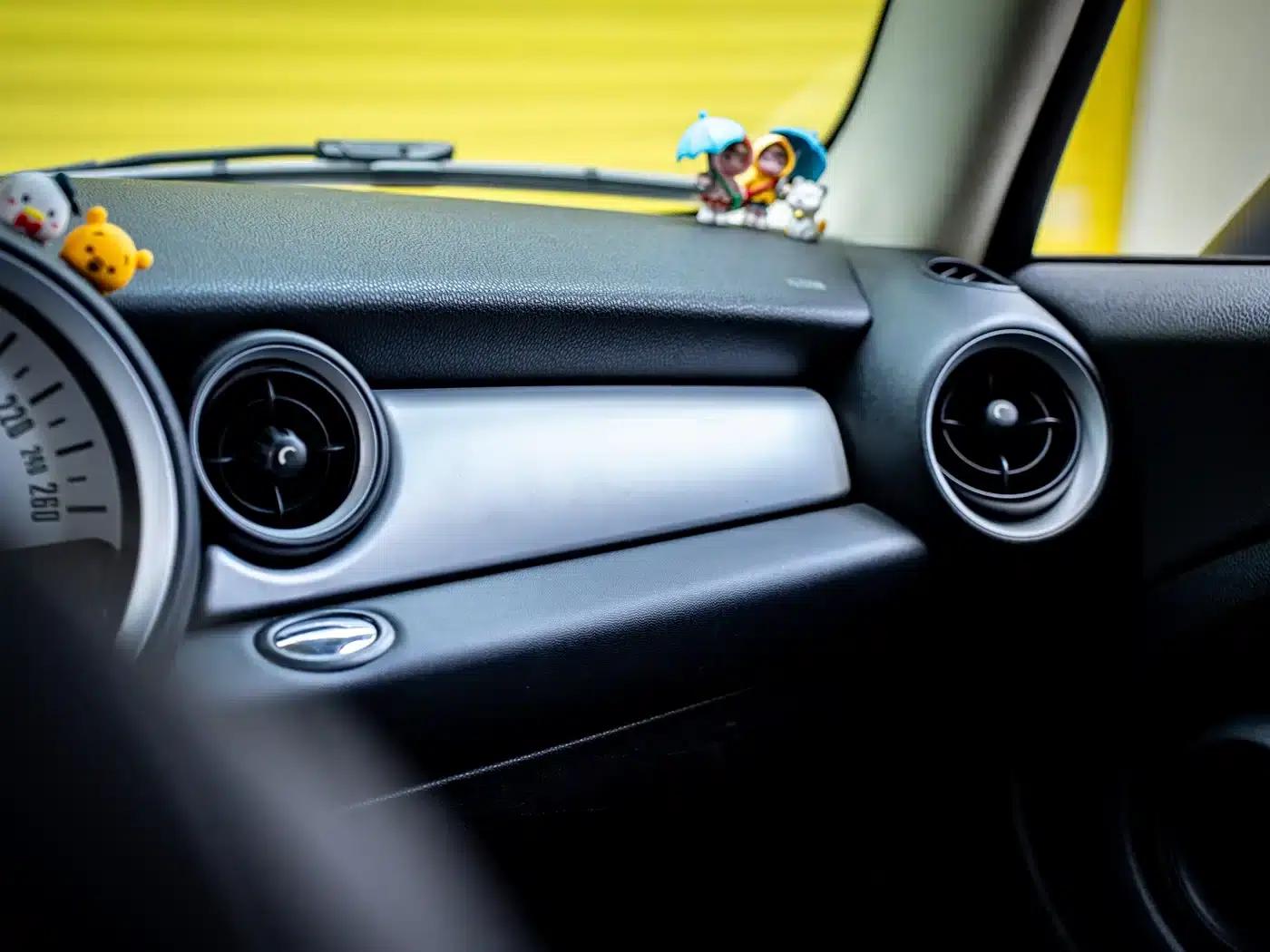 2011 MINI CLUBMAN 1.6L COOPER Fun — миниатюра 17