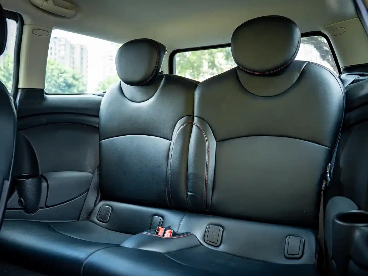 2011 MINI CLUBMAN 1.6L COOPER Fun — миниатюра 20