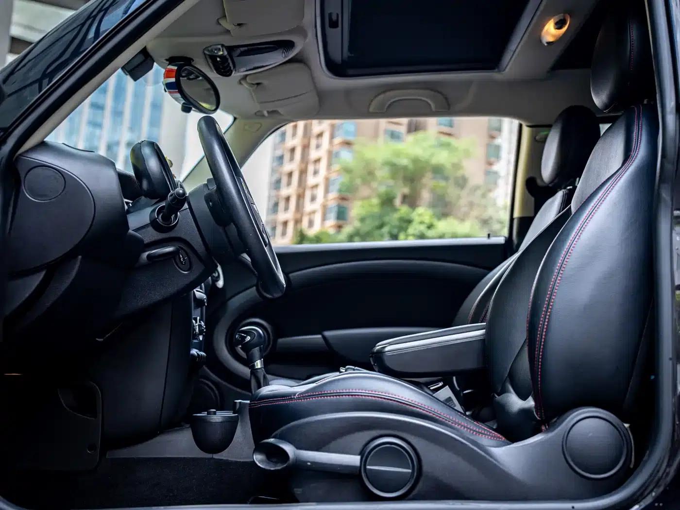 2011 MINI CLUBMAN 1.6L COOPER Fun — миниатюра 22