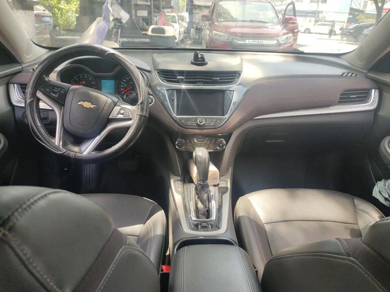 Chevrolet Malibu 2017 1.5T Automatic Luxury Edition — миниатюра 10