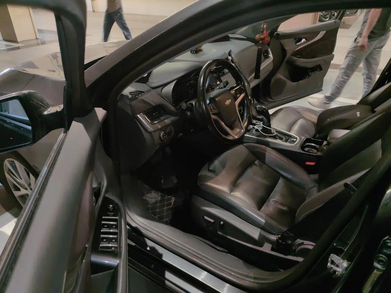Chevrolet Malibu 2016 2.0L Automatic Luxury Edition — миниатюра 17