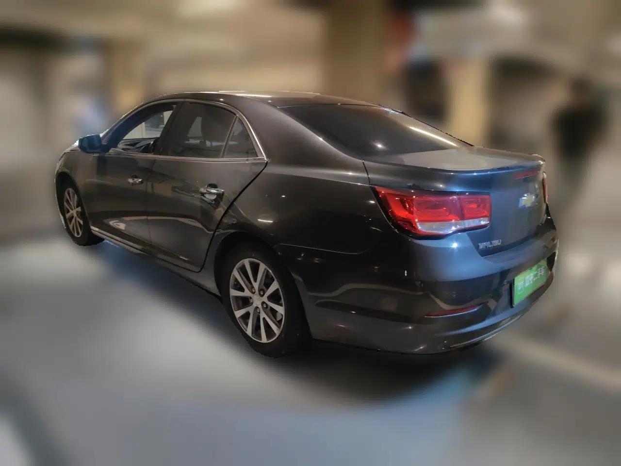 Chevrolet Malibu 2016 2.0L Automatic Luxury Edition — миниатюра 4