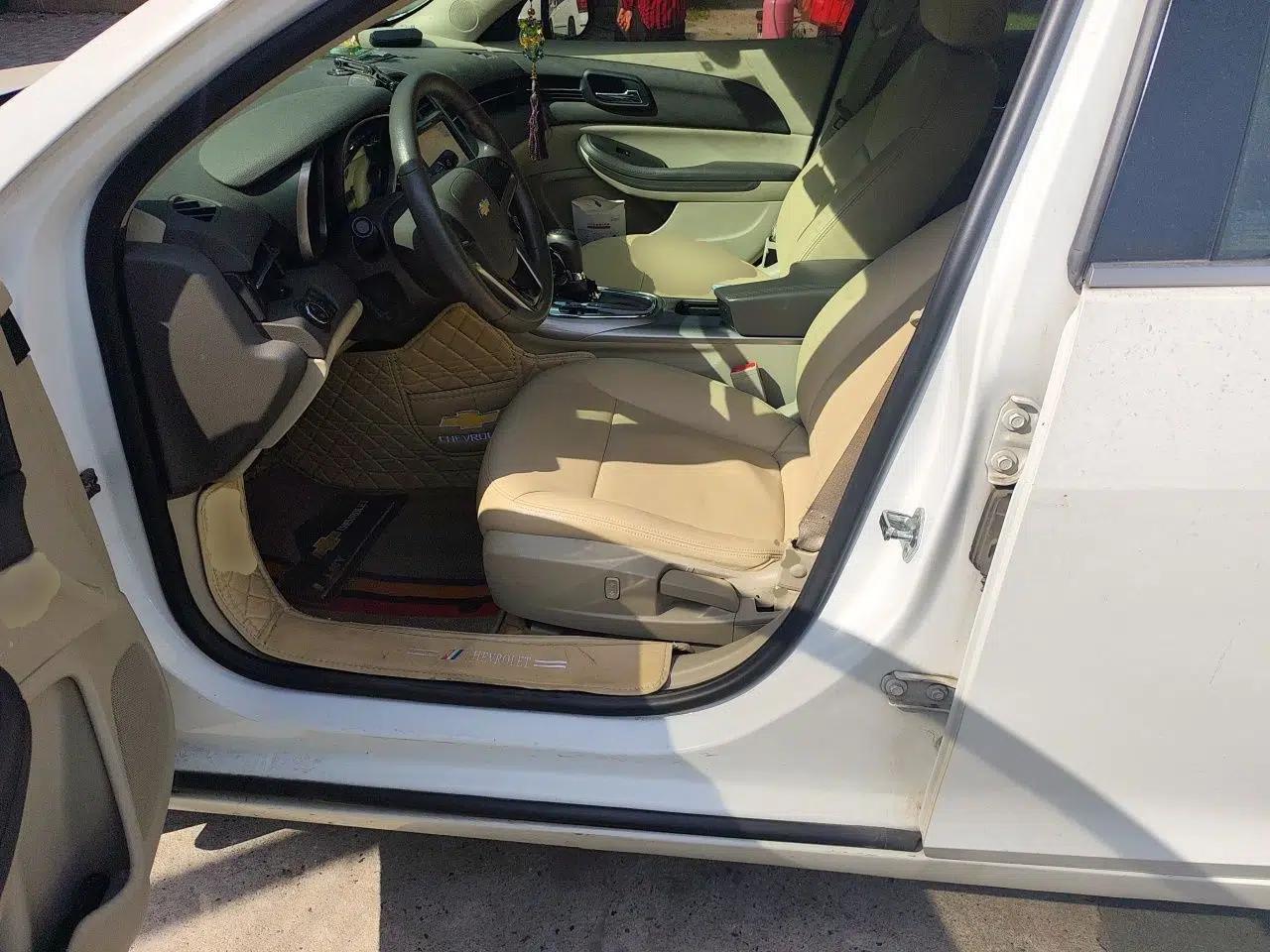 Chevrolet Malibu 2014 2.0L Automatic Comfort Edition — миниатюра 16