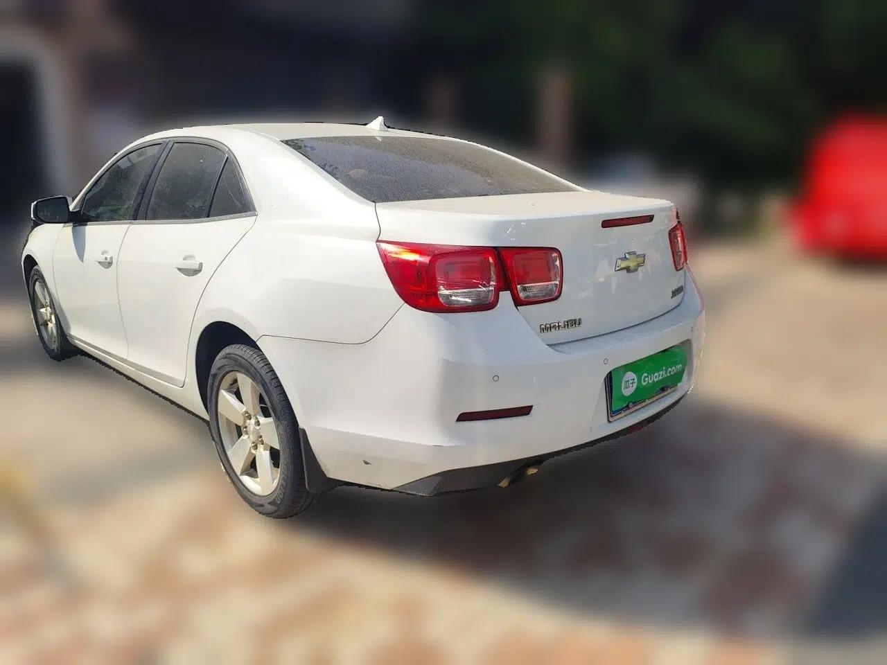 Chevrolet Malibu 2014 2.0L Automatic Comfort Edition — миниатюра 4