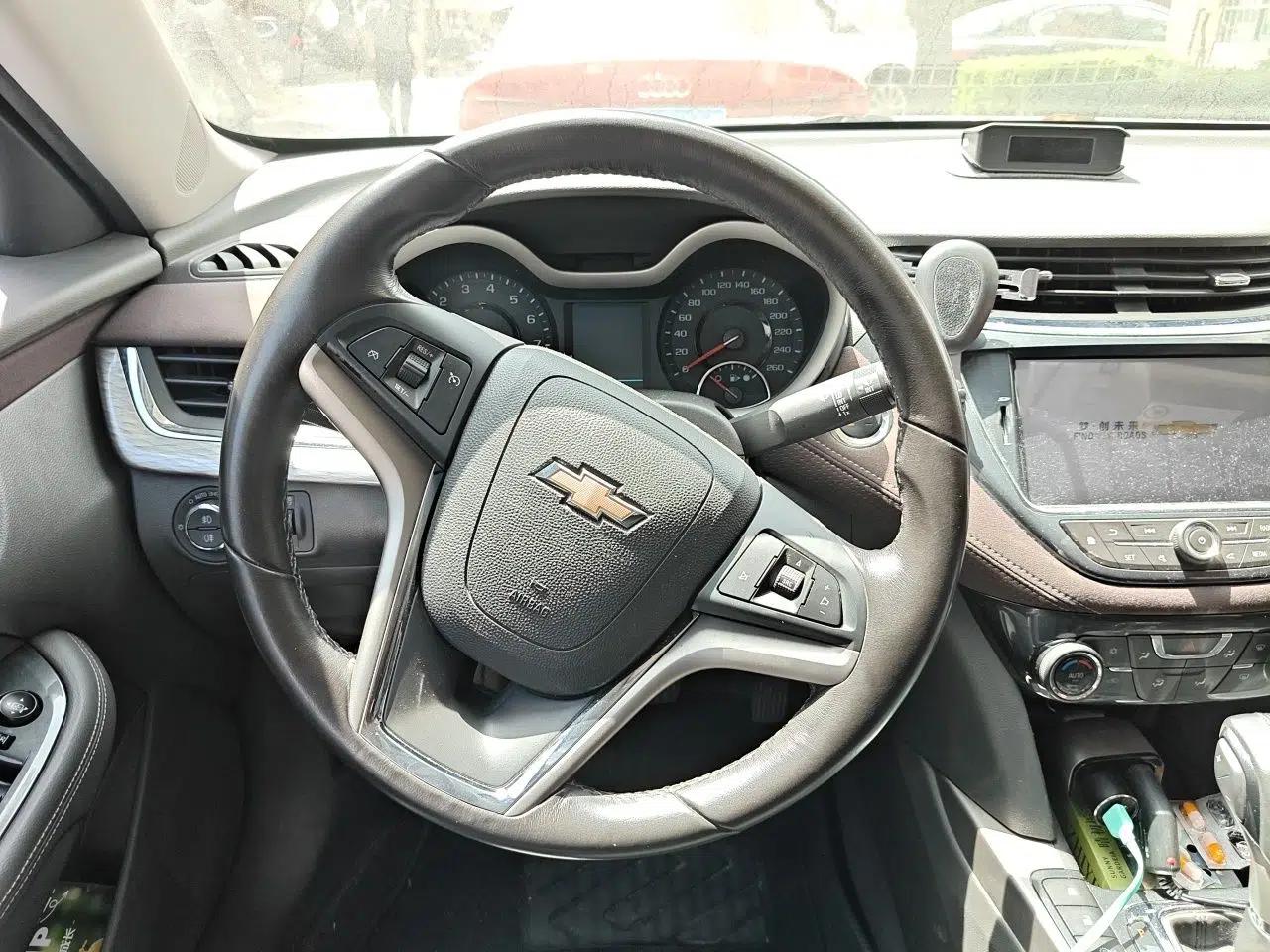 Chevrolet Malibu 2018 530T Automatic Luxury Edition — миниатюра 11