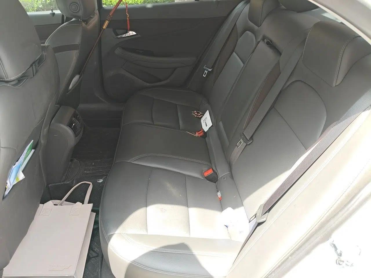Chevrolet Malibu 2018 530T Automatic Luxury Edition — миниатюра 18