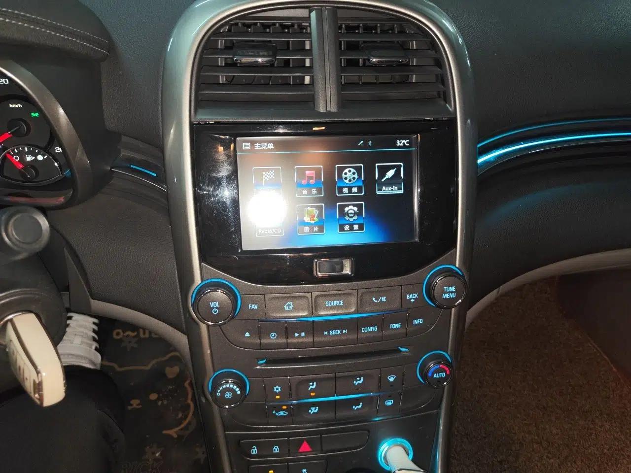 Chevrolet Malibu 2014 2.0L Automatic Comfort Edition — миниатюра 14