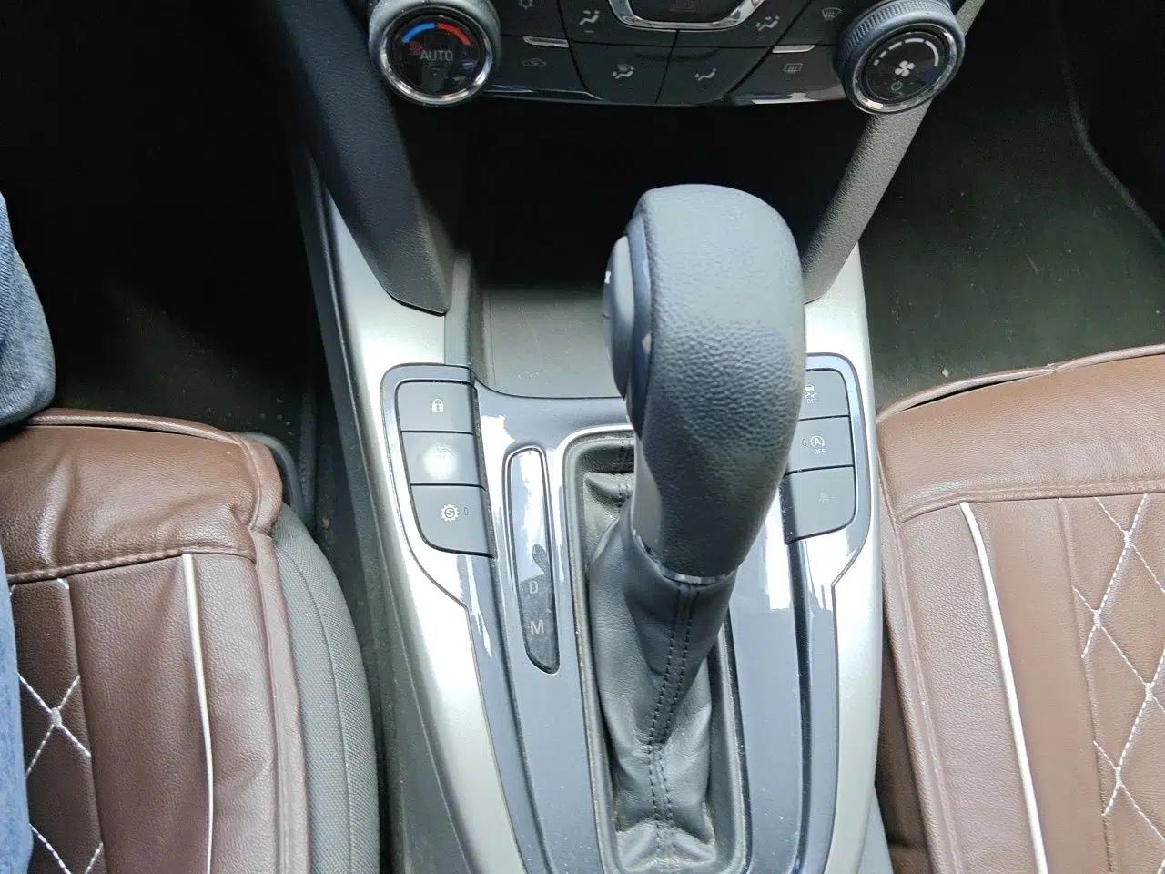 Chevrolet Malibu 2017 1.5T Automatic Comfort Edition — миниатюра 15