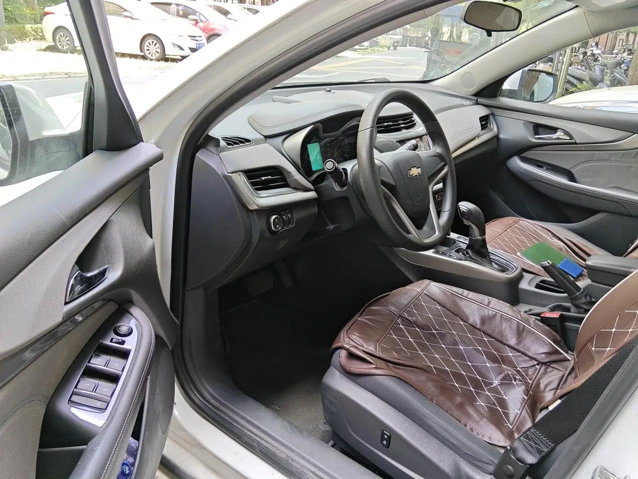 Chevrolet Malibu 2017 1.5T Automatic Comfort Edition — миниатюра 17