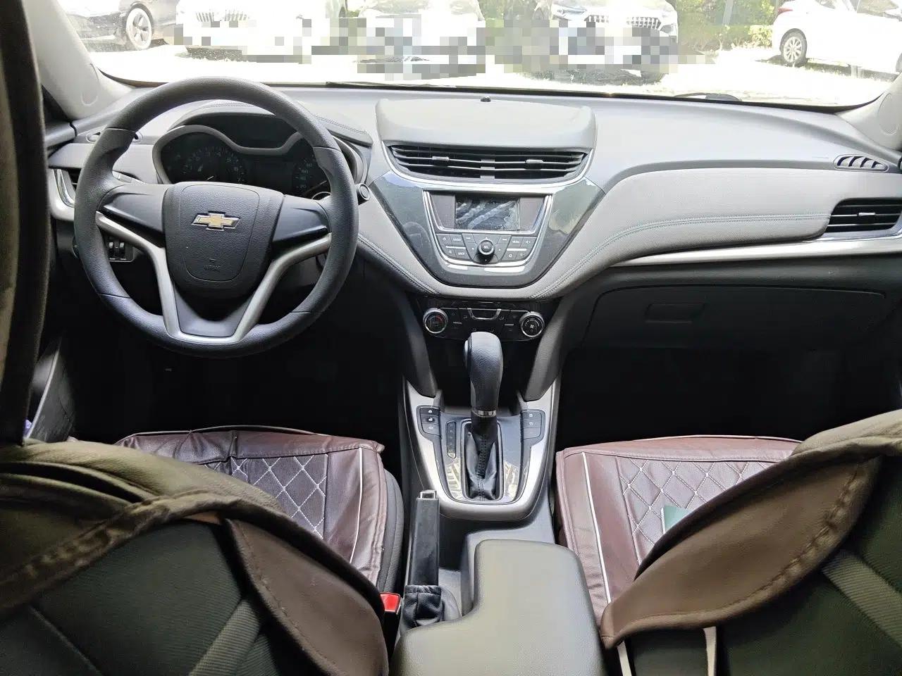 Chevrolet Malibu 2017 1.5T Automatic Comfort Edition — миниатюра 10