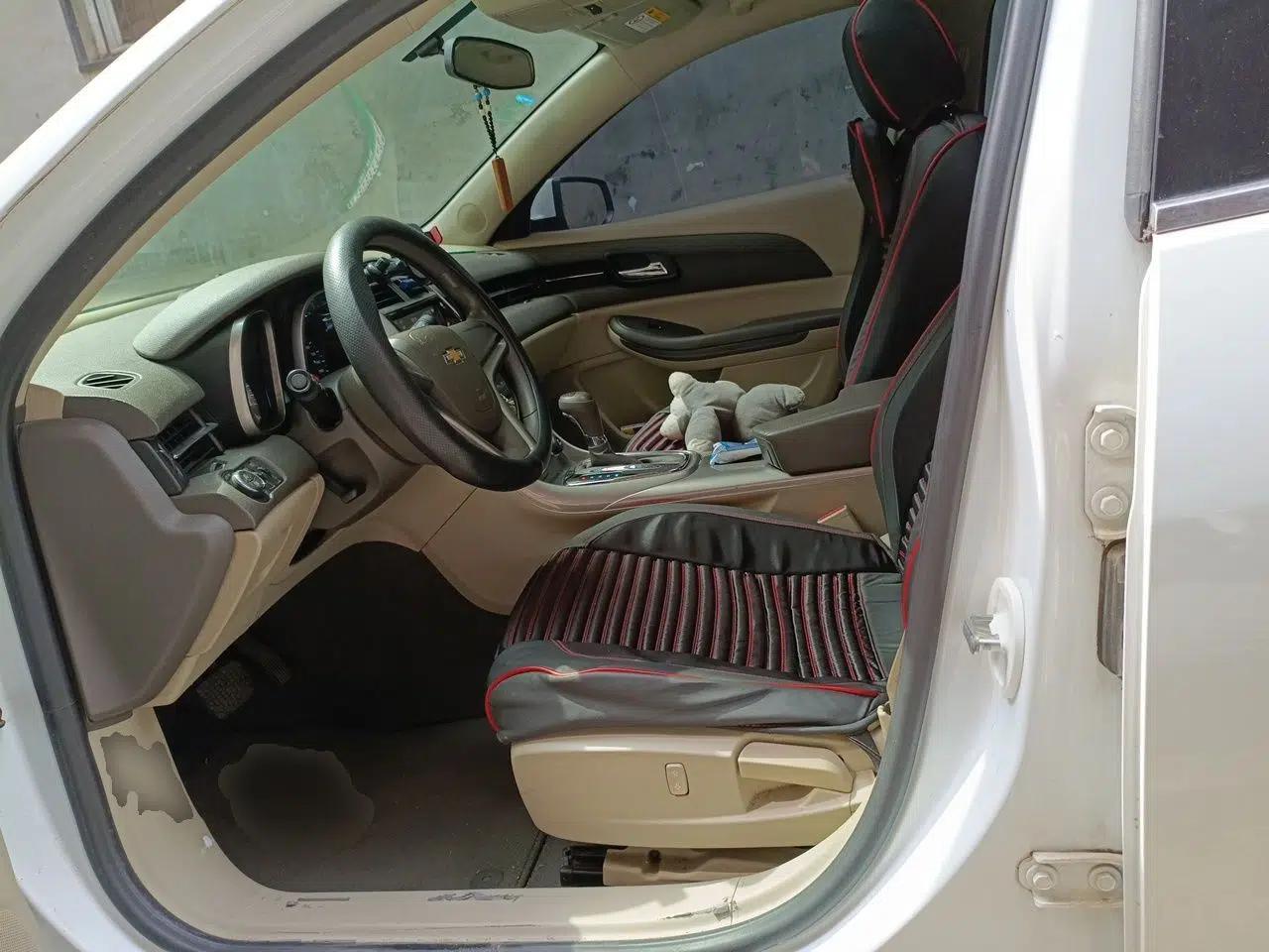 Chevrolet Malibu 2014 2.0L Automatic Comfort Edition — миниатюра 12