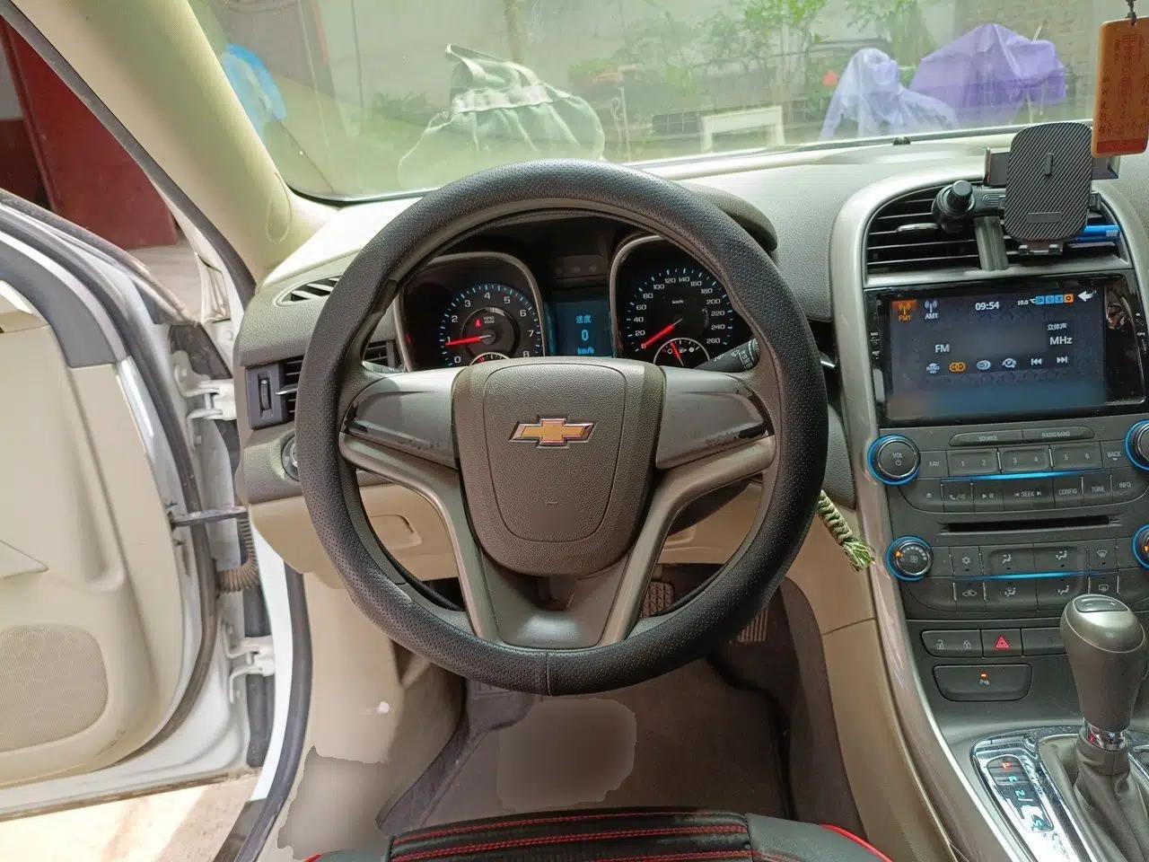 Chevrolet Malibu 2014 2.0L Automatic Comfort Edition — миниатюра 7