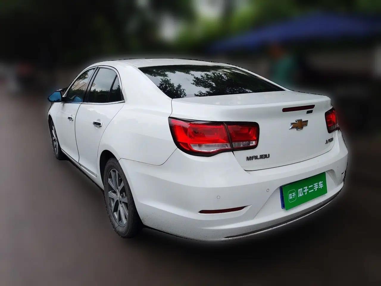 Chevrolet Malibu 2016 2.0L Automatic Luxury Edition — миниатюра 4
