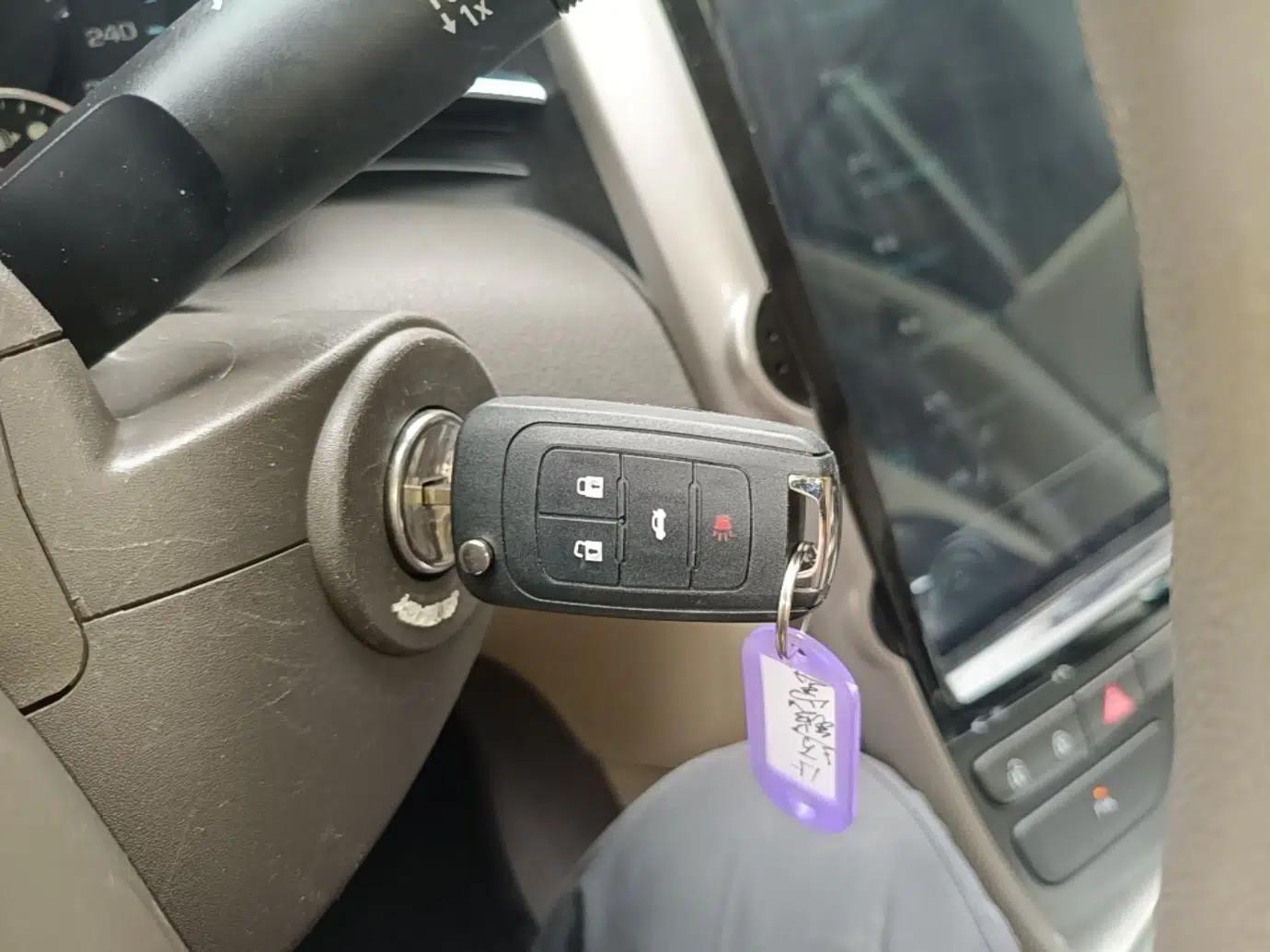 Chevrolet Malibu 2014 2.0L Automatic Comfort Edition — миниатюра 12