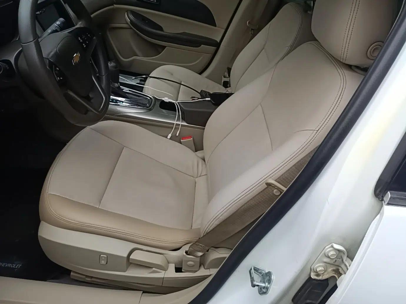 Chevrolet Malibu 2014 2.0L Automatic Comfort Edition — миниатюра 18
