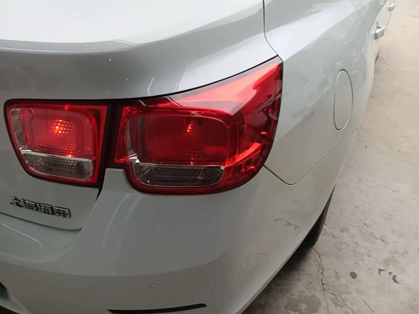 Chevrolet Malibu 2014 2.0L Automatic Comfort Edition — миниатюра 7