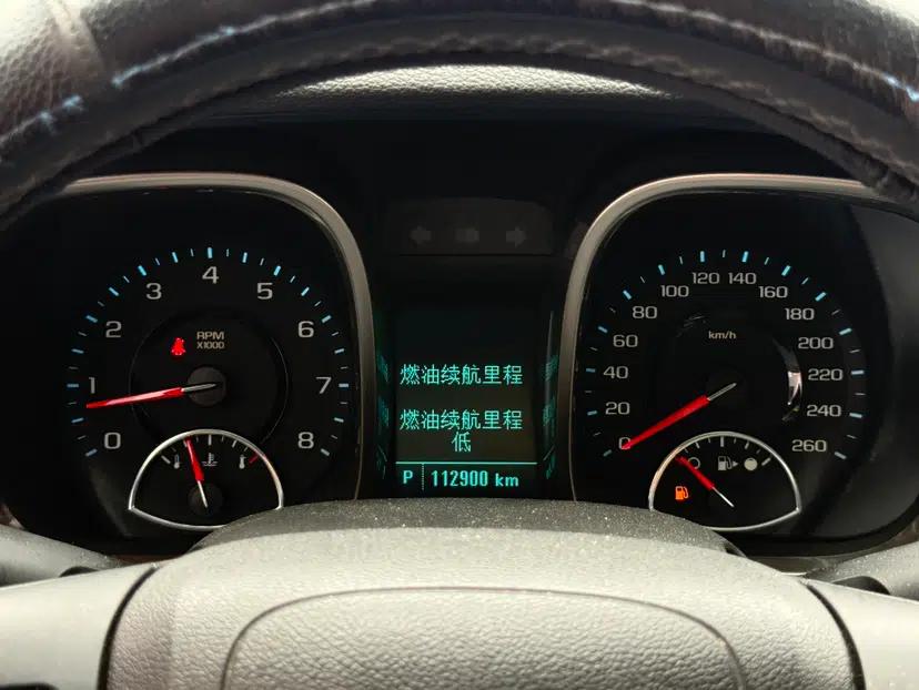 Chevrolet Malibu 2014 2.0L Automatic Luxury Edition — миниатюра 12