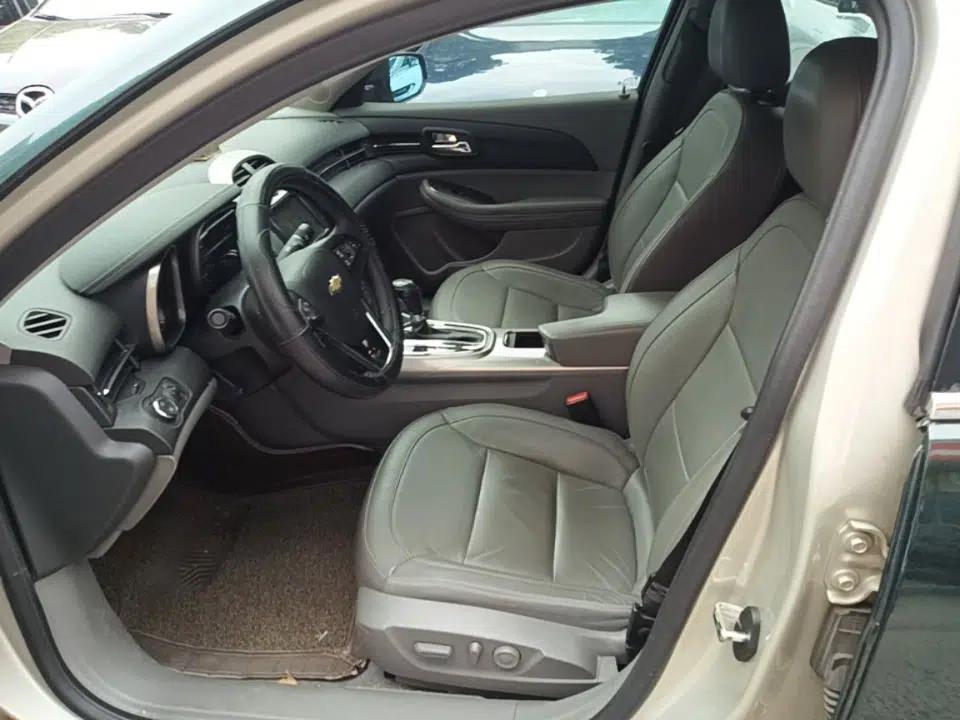Chevrolet Malibu 2014 2.0L Automatic Luxury Edition — миниатюра 15