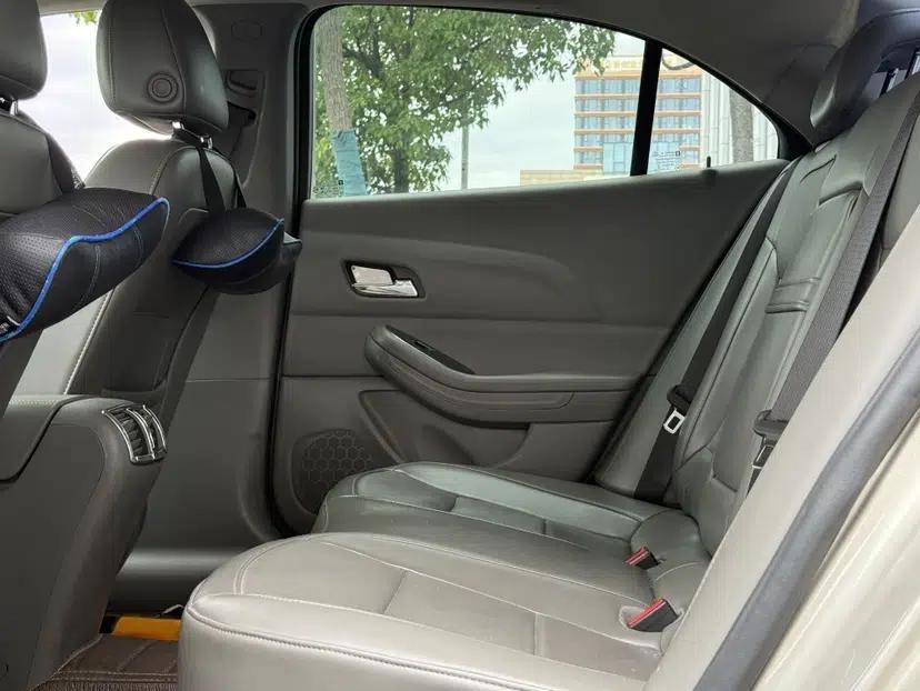 Chevrolet Malibu 2014 2.0L Automatic Luxury Edition — миниатюра 20