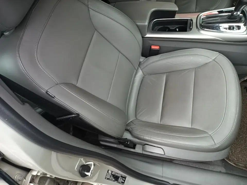 Chevrolet Malibu 2014 2.0L Automatic Luxury Edition — миниатюра 24