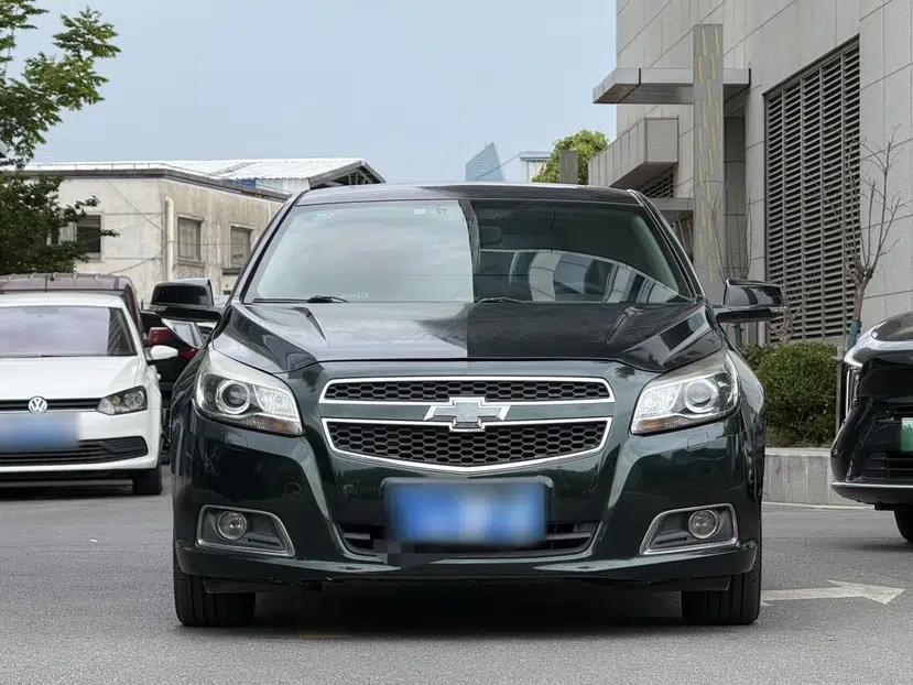Chevrolet Malibu 2014 2.0L Automatic Luxury Edition — миниатюра 5
