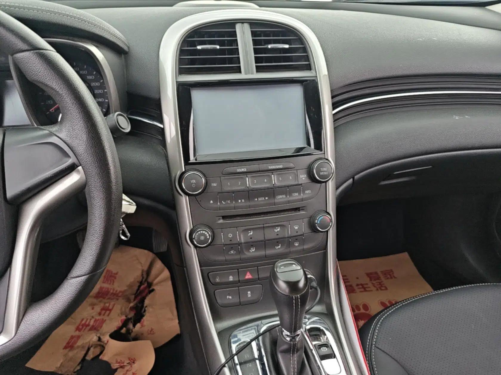 Chevrolet Malibu 2014 1.6T Automatic Comfort Edition — миниатюра 15