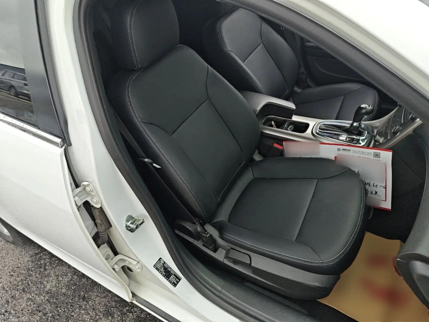 Chevrolet Malibu 2014 1.6T Automatic Comfort Edition — миниатюра 23