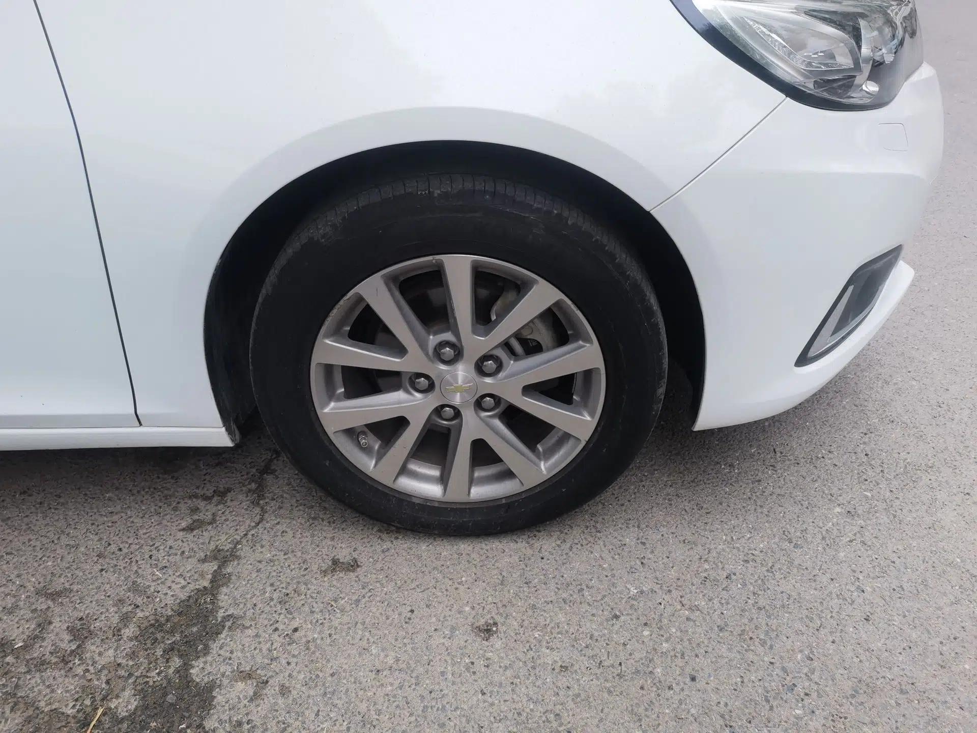 Chevrolet Malibu 2017 1.5T Automatic Luxury Edition — миниатюра 8