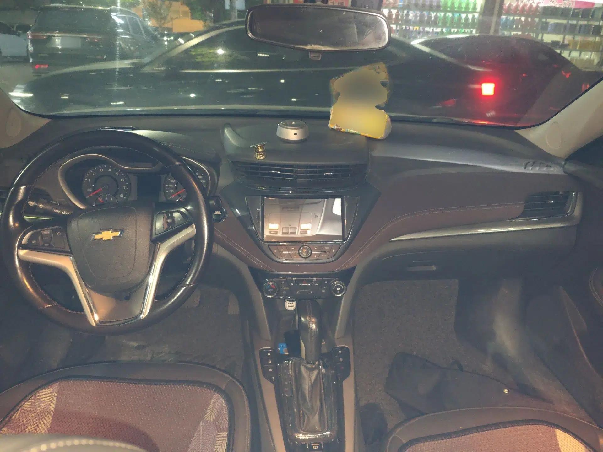Chevrolet Malibu 2017 1.5T Automatic Luxury Edition — миниатюра 10