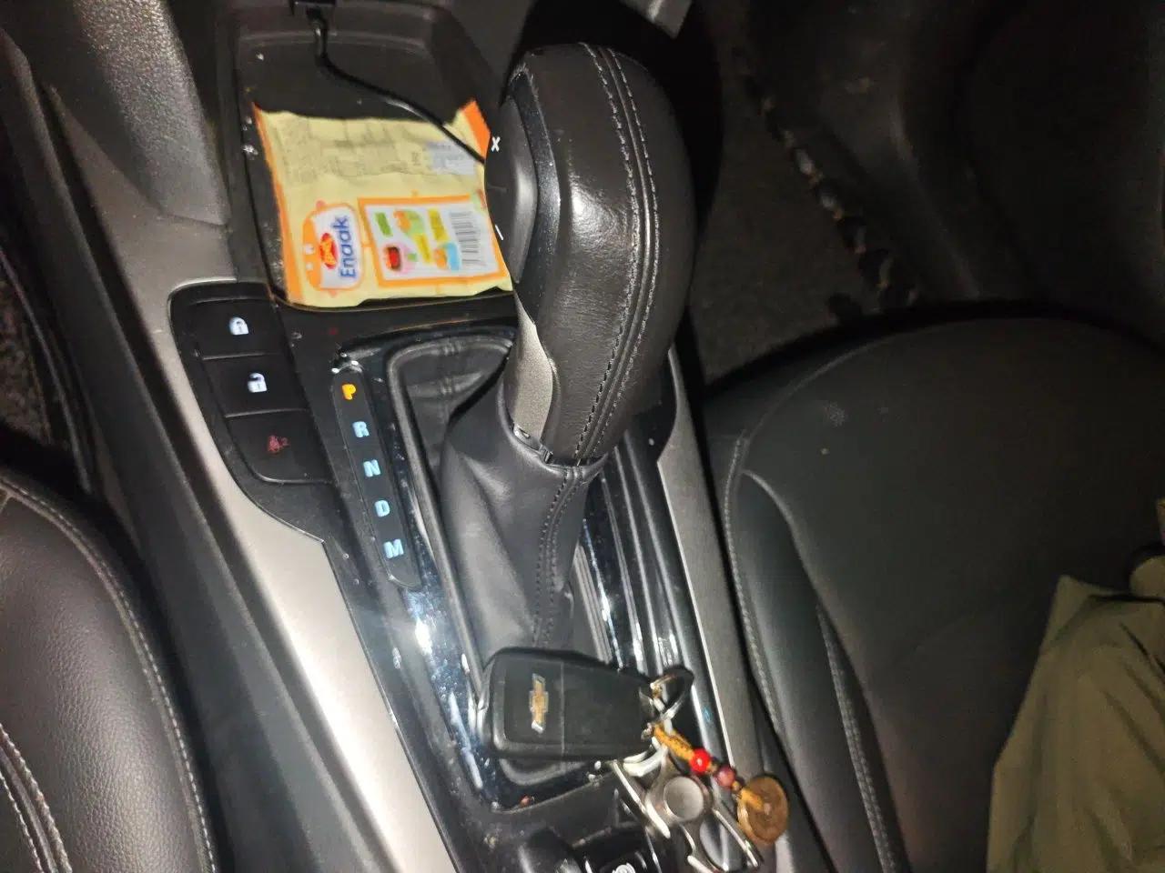 Chevrolet Malibu 2016 2.0L Automatic Luxury Edition — миниатюра 15