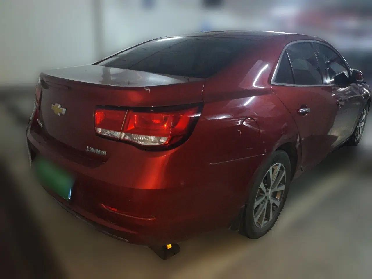 Chevrolet Malibu 2016 2.0L Automatic Luxury Edition — миниатюра 6