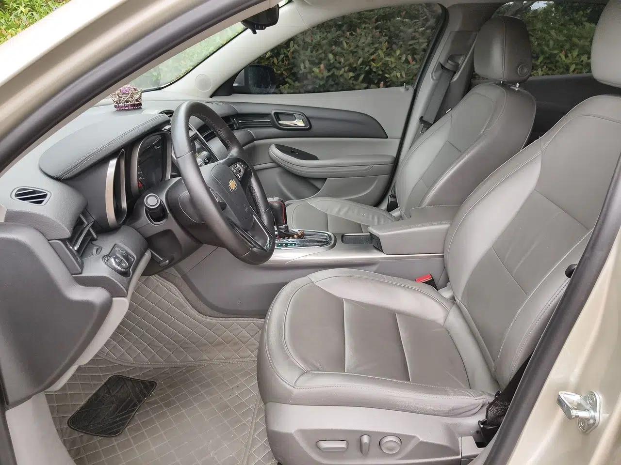 Chevrolet Malibu 2014 2.0L Automatic Luxury Edition — миниатюра 16