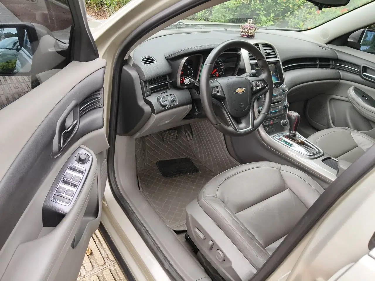Chevrolet Malibu 2014 2.0L Automatic Luxury Edition — миниатюра 17