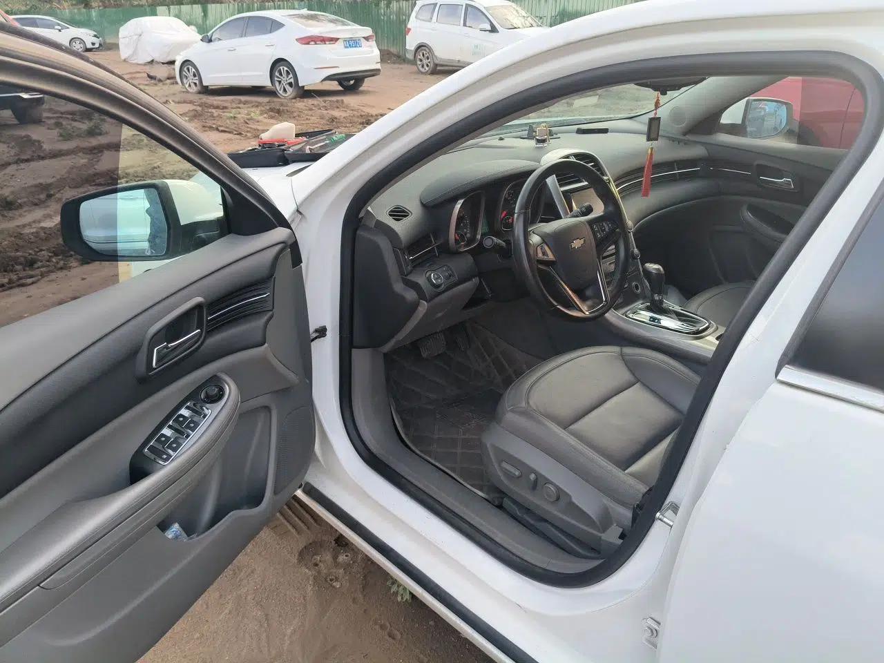 Chevrolet Malibu 2014 2.0L Automatic Luxury Edition — миниатюра 17