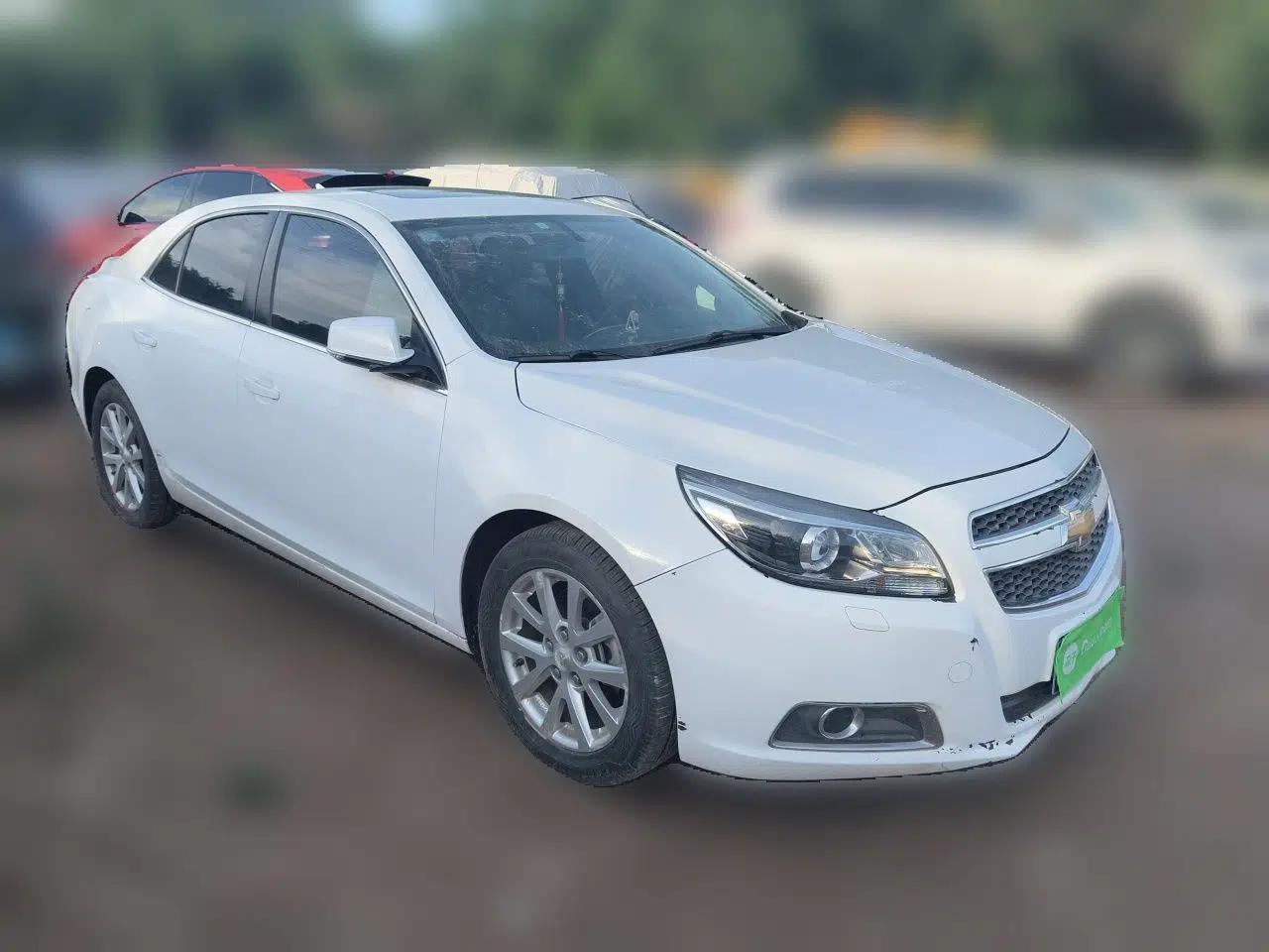 Chevrolet Malibu 2014 2.0L Automatic Luxury Edition — миниатюра 3