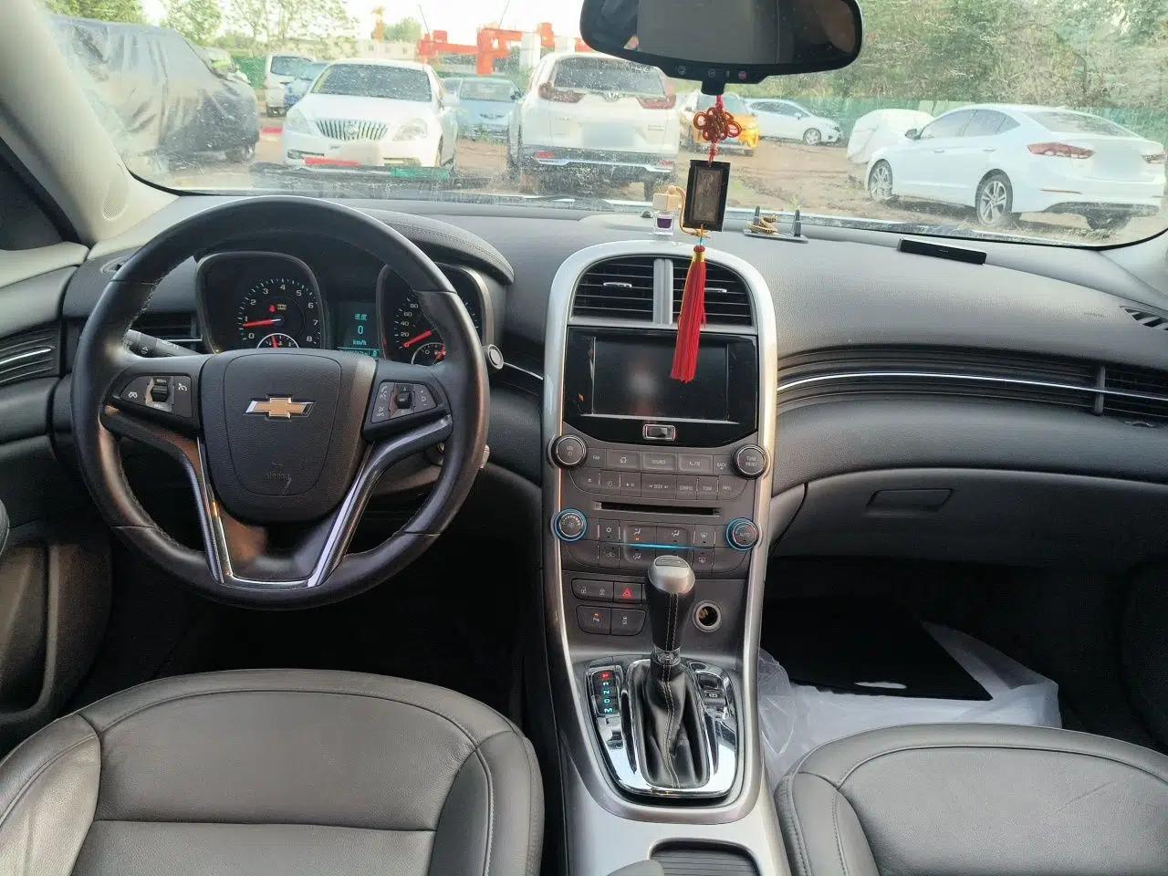 Chevrolet Malibu 2014 2.0L Automatic Luxury Edition — миниатюра 10