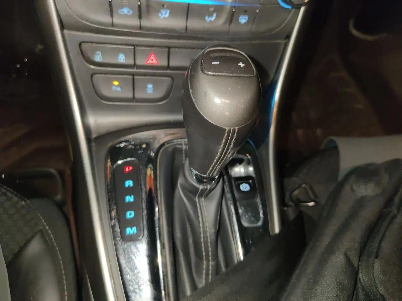 Chevrolet Malibu 2014 1.6T Automatic Comfort Edition — миниатюра 15