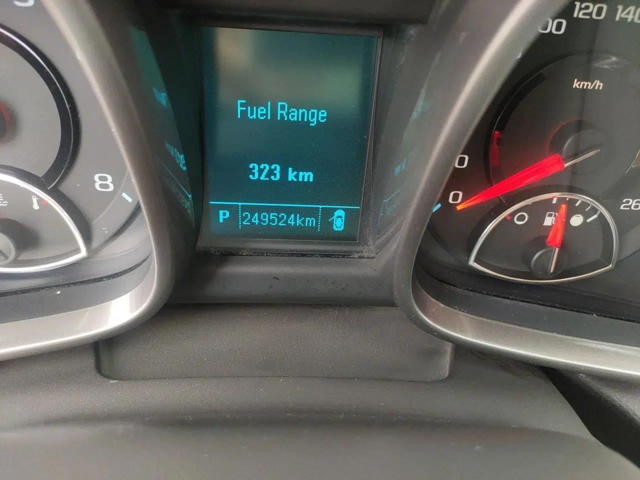 Chevrolet Malibu 2014 2.0L Automatic Comfort Edition — миниатюра 13
