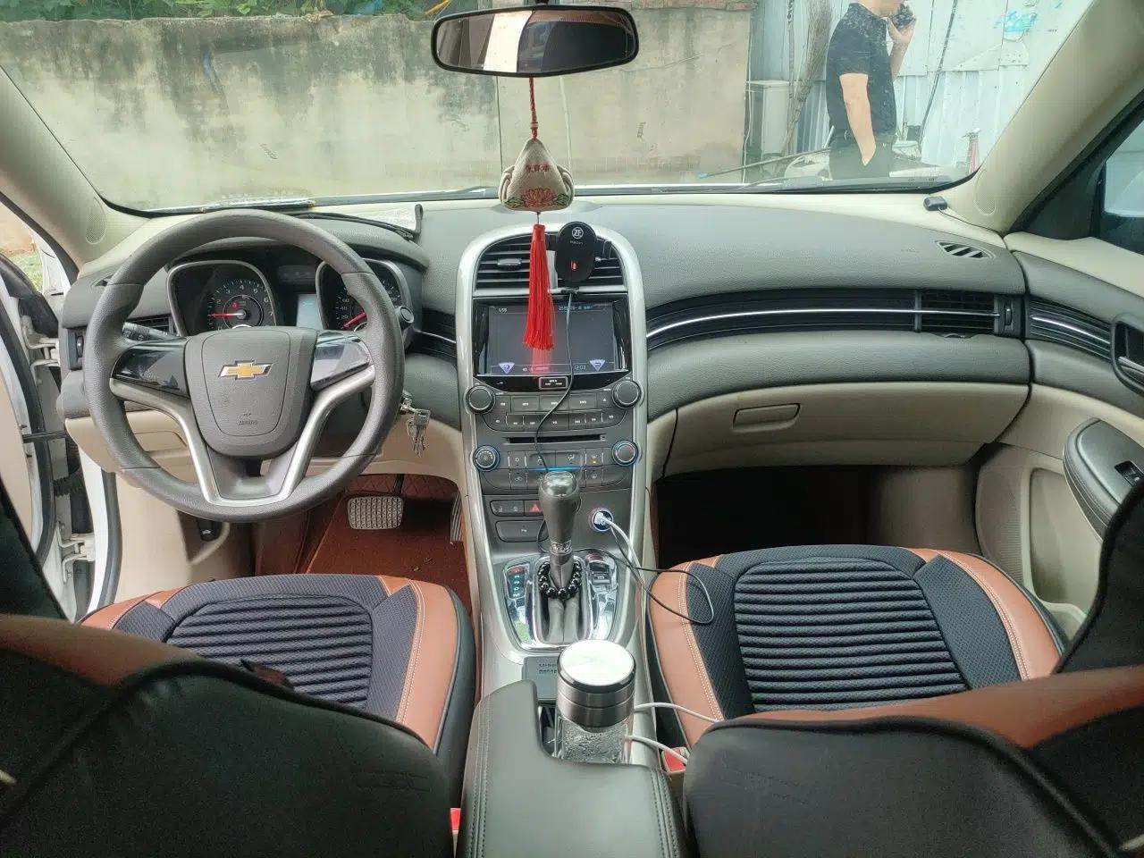 Chevrolet Malibu 2014 2.0L Automatic Comfort Edition — миниатюра 10