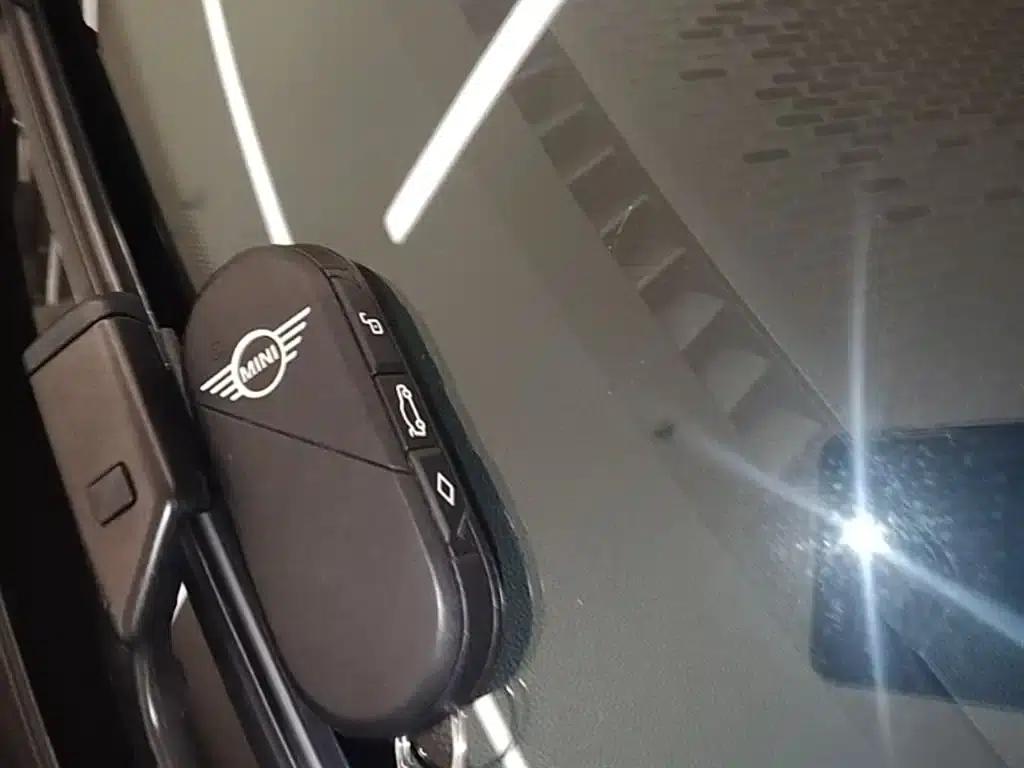 2024 Electric MINI Cooper (456km/h) - Classic Style — миниатюра 9