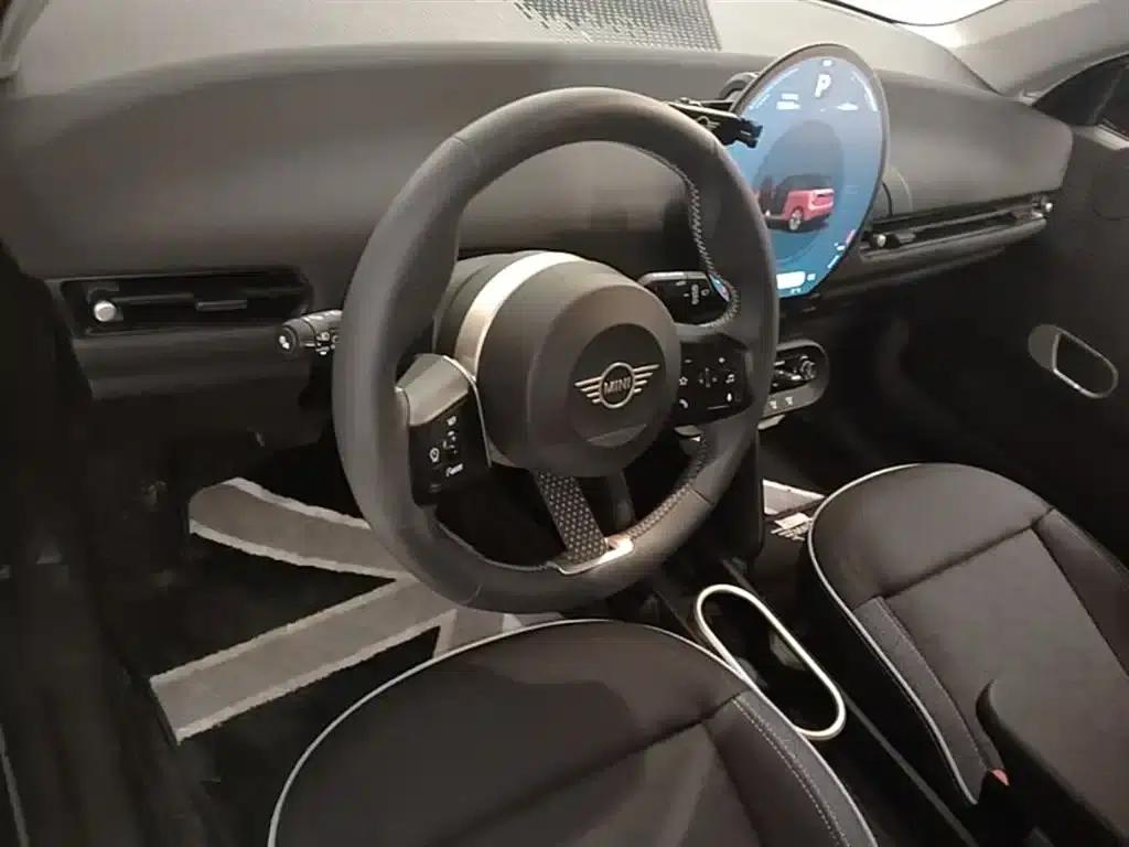 2024 Electric MINI Cooper (456km/h) - Classic Style — миниатюра 10