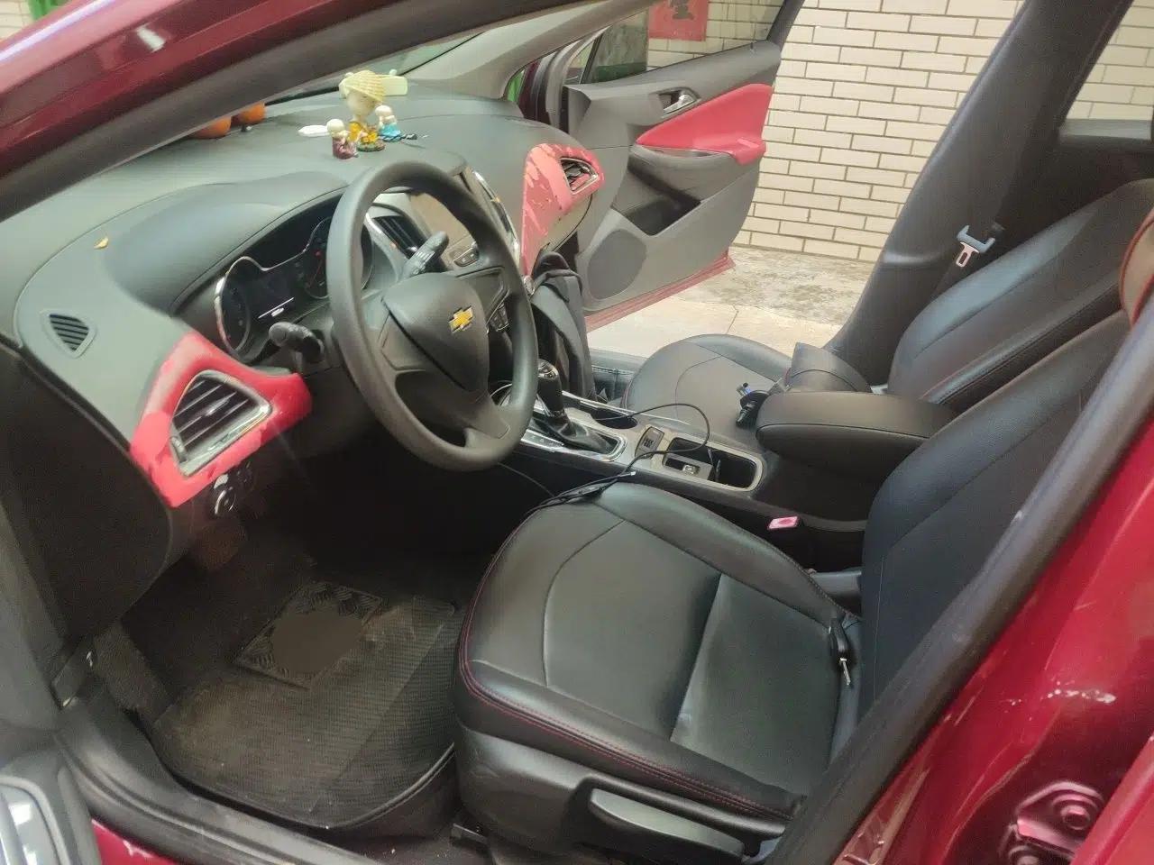 Chevrolet Cruze 2017 1.5L Automatic Pioneer Sunroof Edition — миниатюра 16