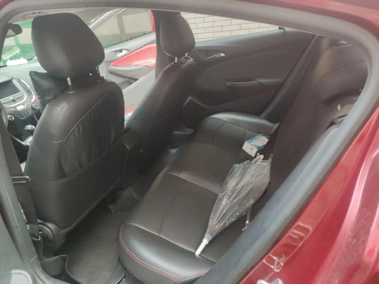 Chevrolet Cruze 2017 1.5L Automatic Pioneer Sunroof Edition — миниатюра 18