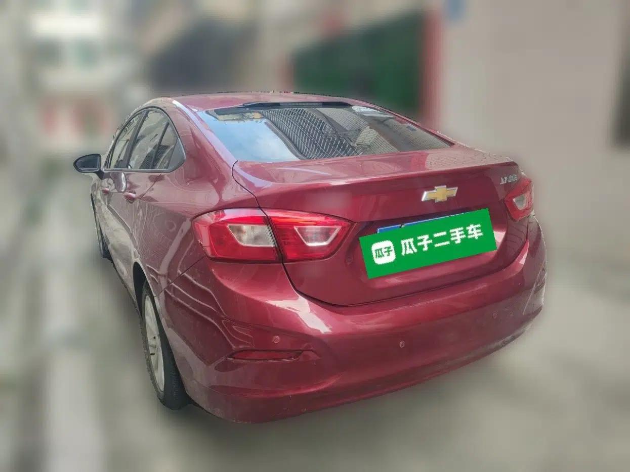 Chevrolet Cruze 2017 1.5L Automatic Pioneer Sunroof Edition — миниатюра 4