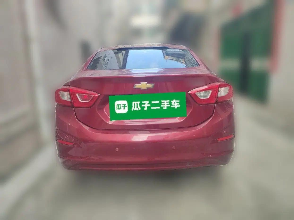 Chevrolet Cruze 2017 1.5L Automatic Pioneer Sunroof Edition — миниатюра 5